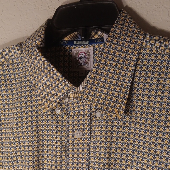Cinch Yellow and Blue Casual Button Down Shirt - Picture 2 of 9